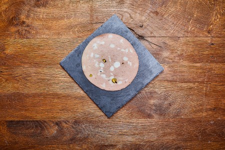 Italienische Mortadella mit Pistazien